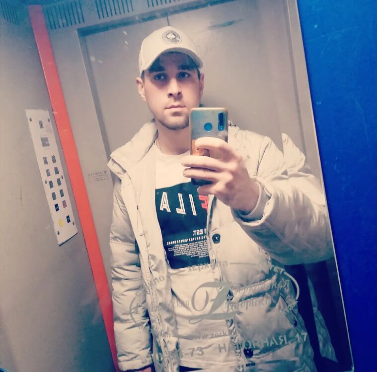  ,   Mikhail, 36 ,   ,   , c 