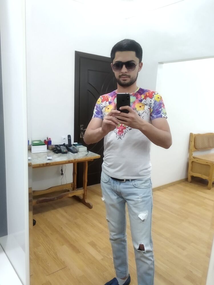  ,   Bekzod, 33 ,  