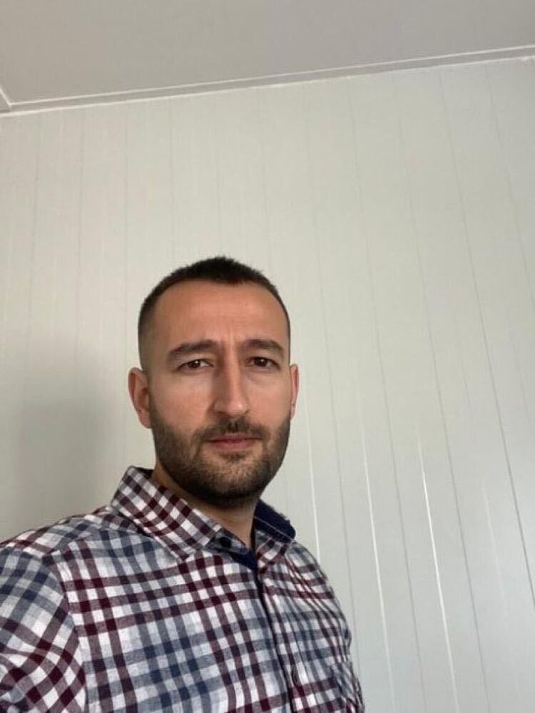  47919816  Burak Demir, 34 ,    