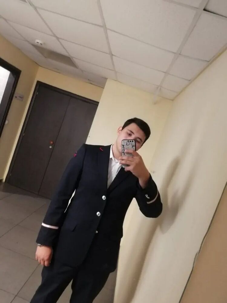  29583476  Vlad, 25 ,    