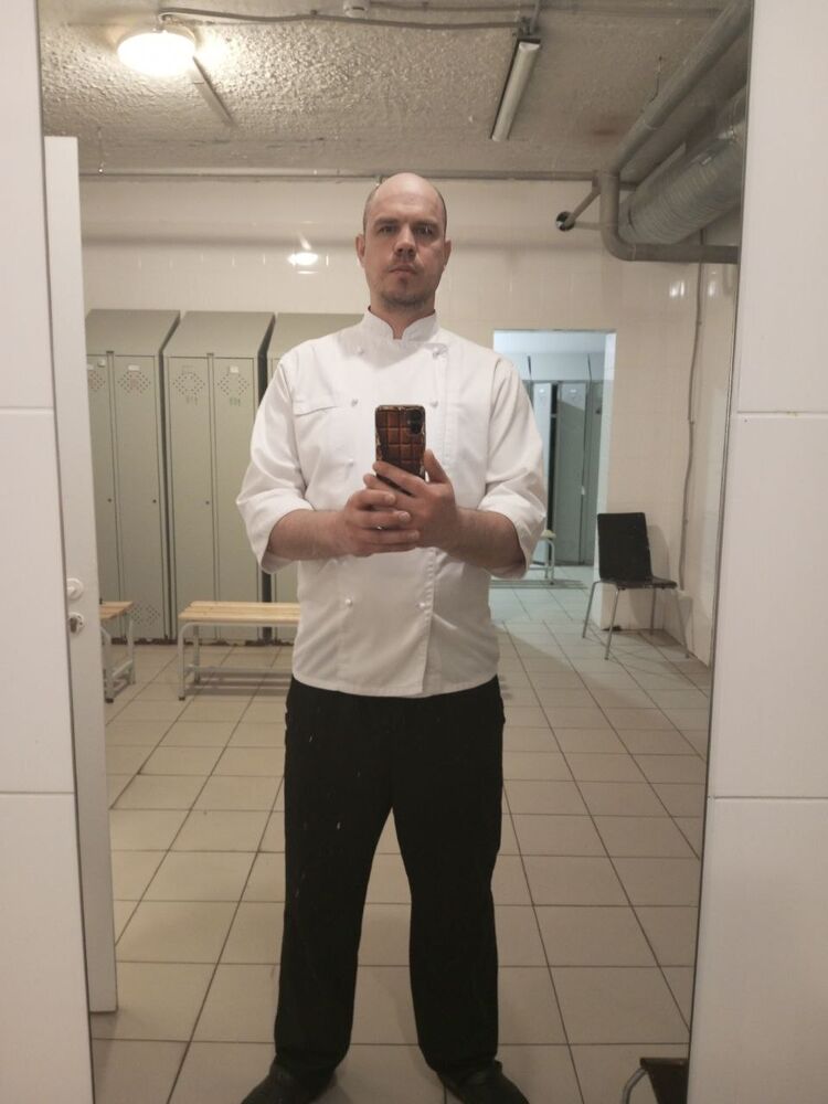  44193026  ALEKSEI, 39 ,     