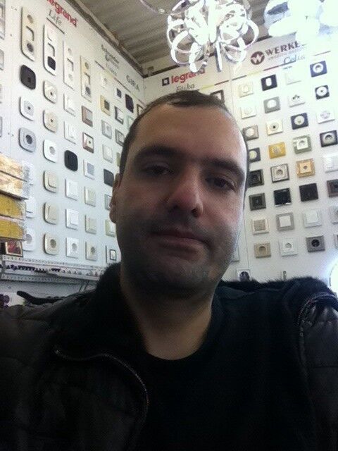  16612796  Garik, 41 ,    
