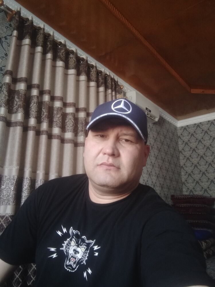 33550396  Shavkat, 49 ,    -