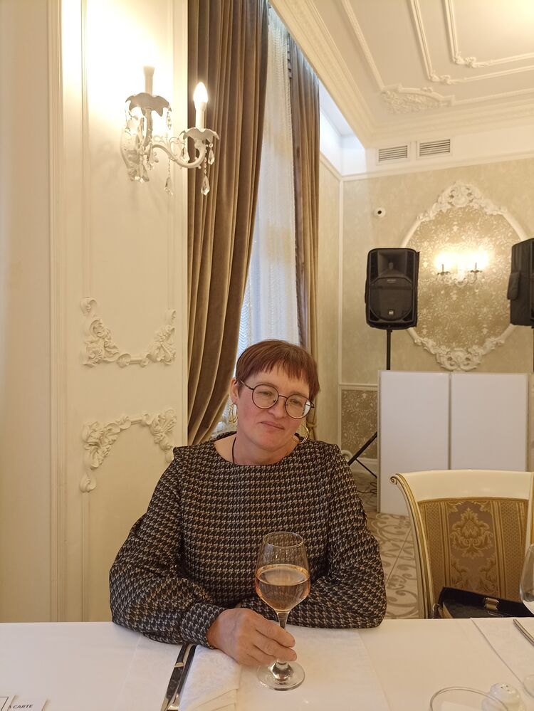  53411976  , 51 ,    -