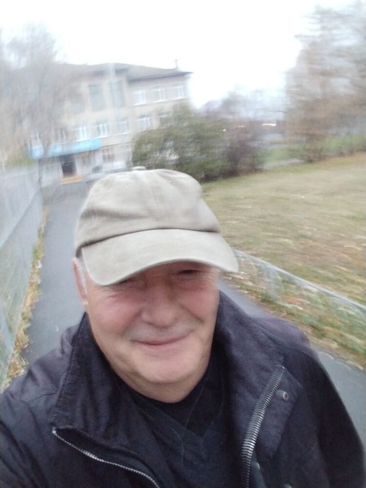  54038996  Viktor, 63 ,    -