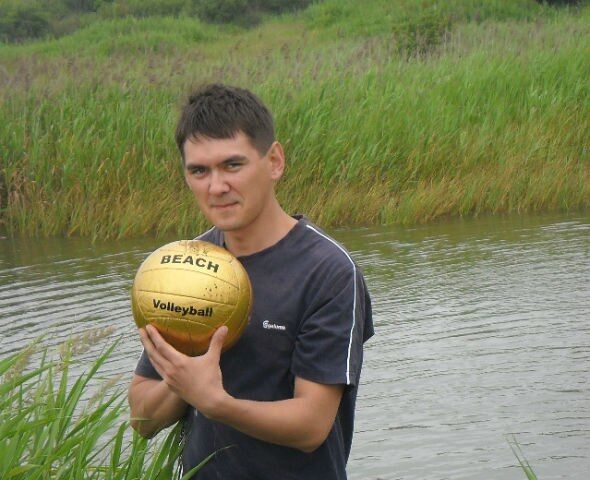  53304546  Slava, 44 ,    