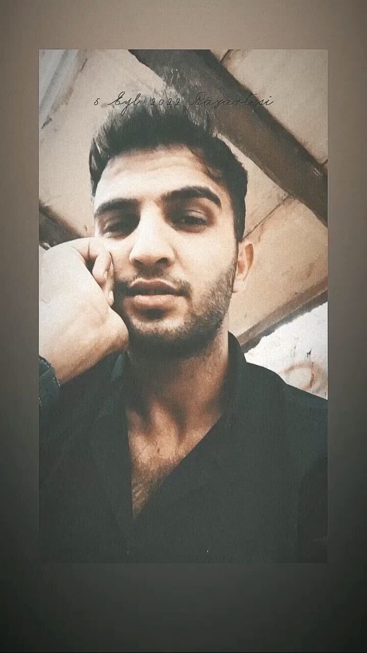  34826476  Ahmet, 26 ,    