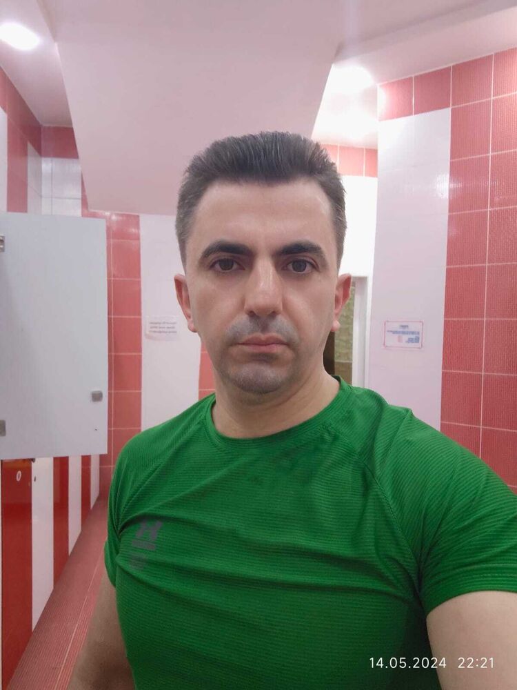  43214106  Hasan, 39 ,    