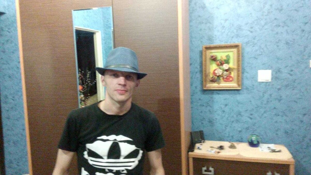  13827196  Maks, 40 ,    