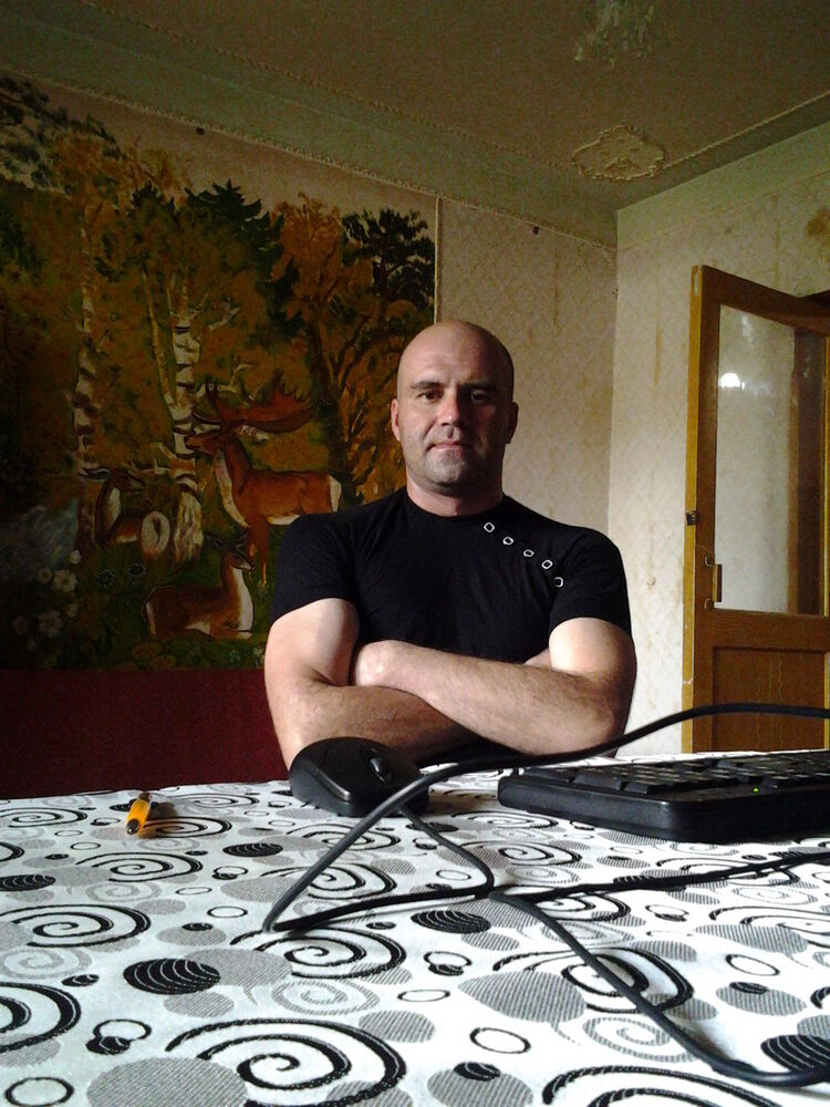  4470406  Ruslan, 48 ,    