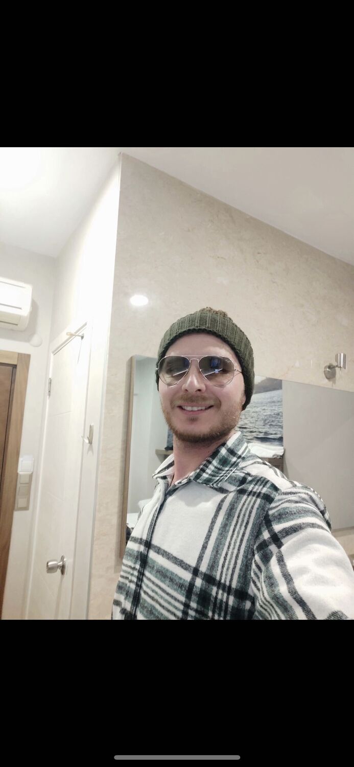  Incesu,   Burak, 32 ,   ,   