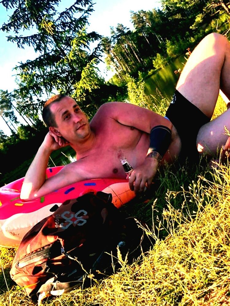  ,   Denis, 33 ,   ,   