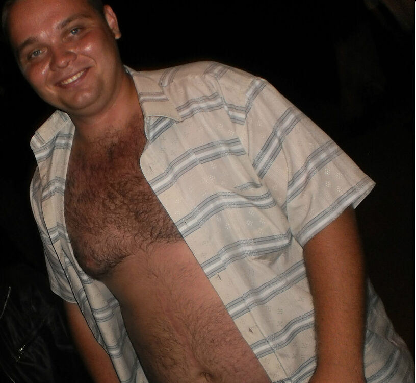  5718126  Anton, 41 ,    