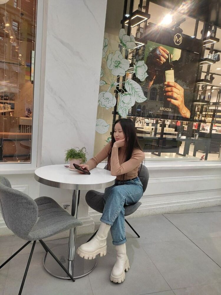  53568106  Aglaika, 45 ,    