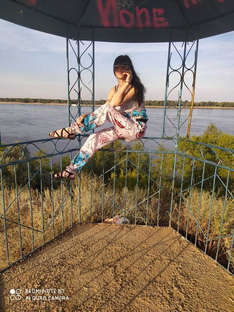  20978276  Natali, 45 ,    