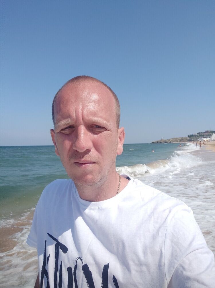  -,   , 42 ,     , c 