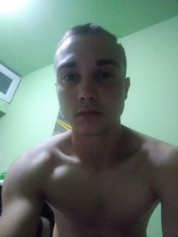  20711746  Nasko, 24 ,    