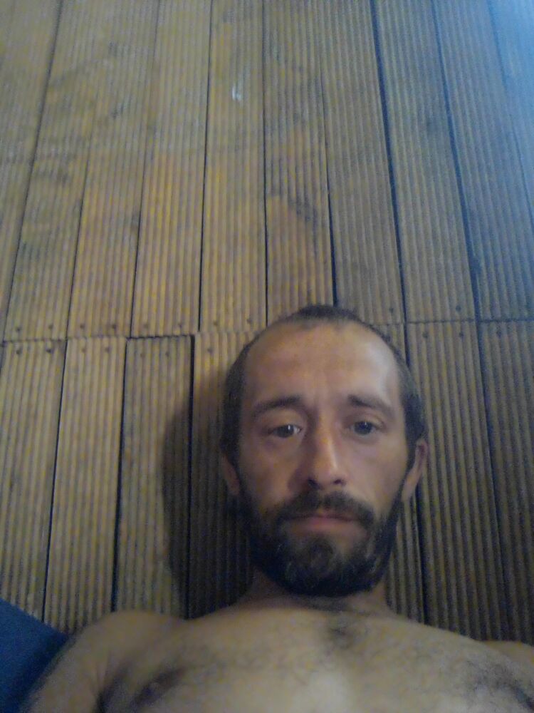  22955846  , 42 ,    