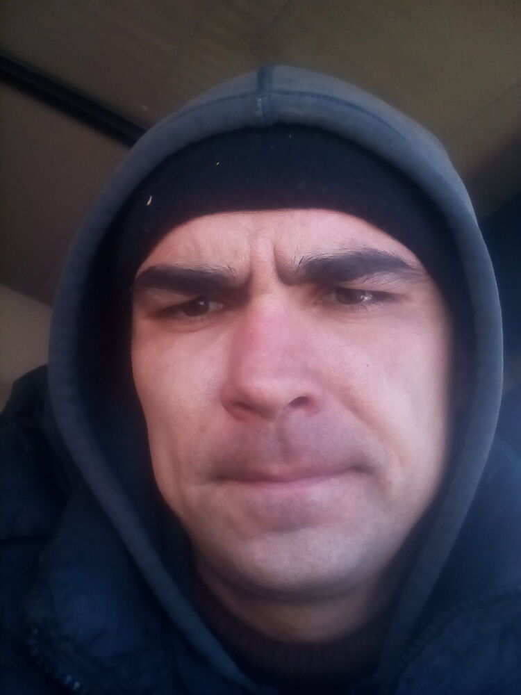  13414926  Sergei, 38 ,    