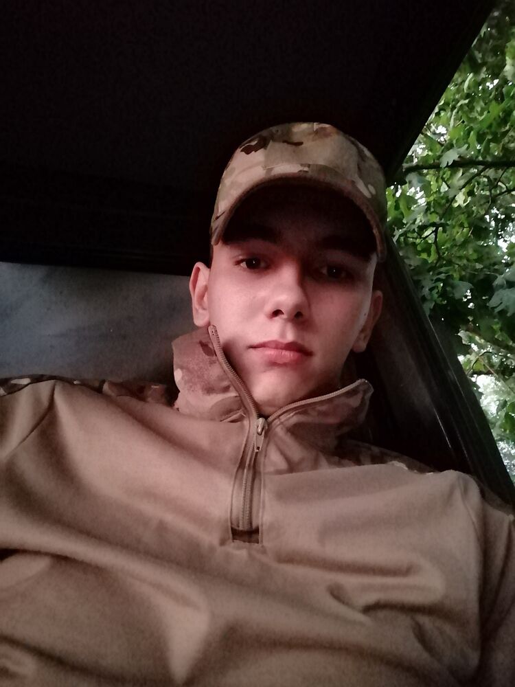  ,   Vladislav, 21 ,   ,   , 