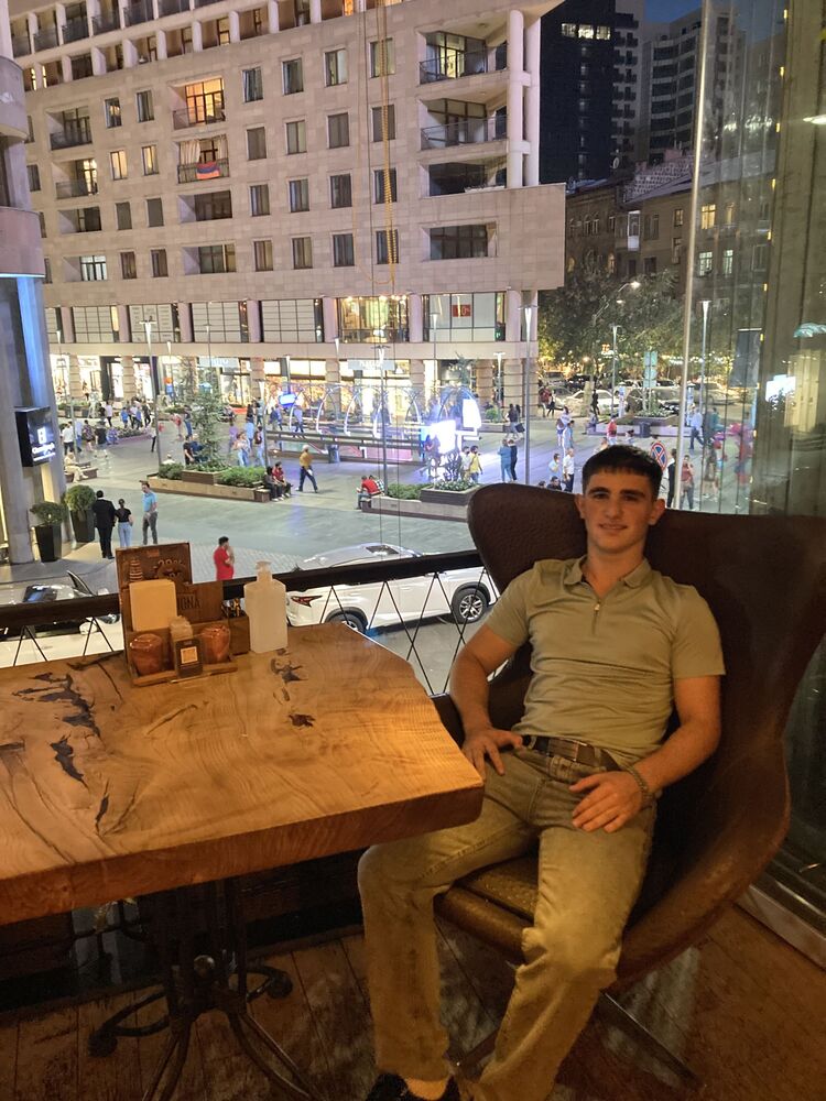  ,   Vardan, 26 ,   ,   