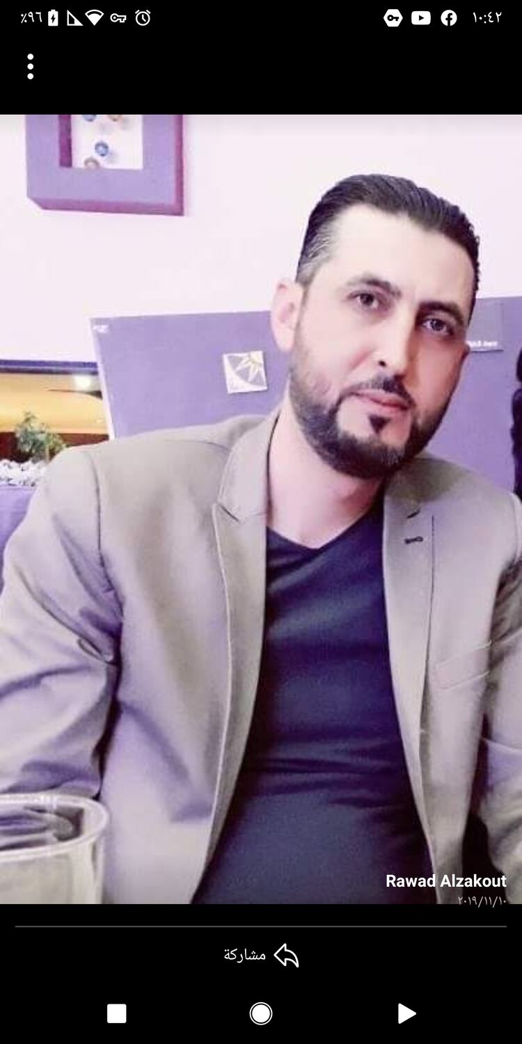  42728616  Rawad, 45 ,    -