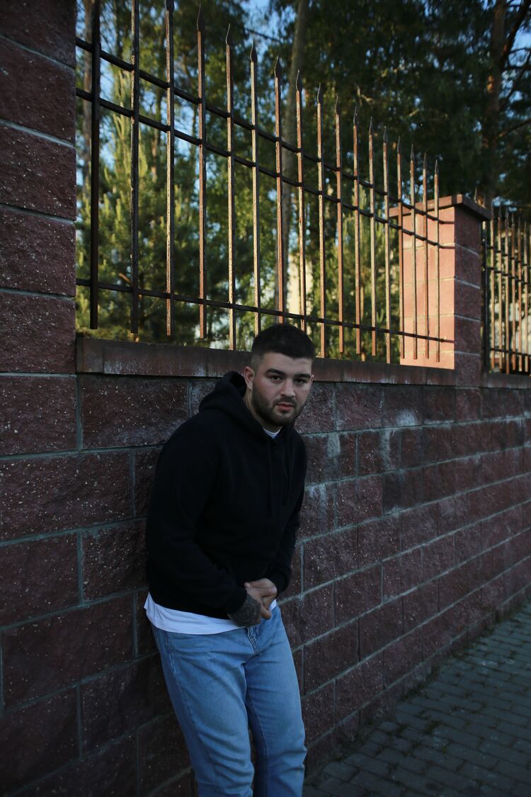  36266776  Vlad, 24 ,    