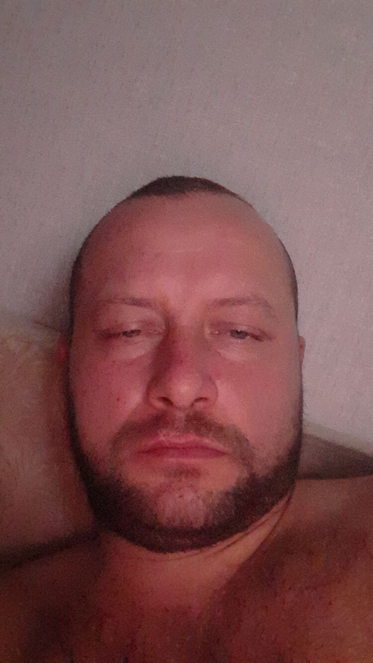  24371446  , 40 ,    