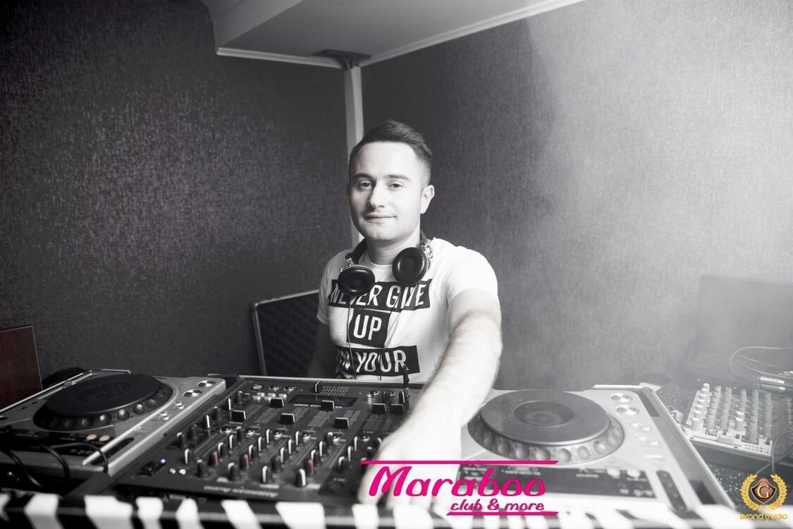  ,   Valentin, 37 ,   ,   , c 