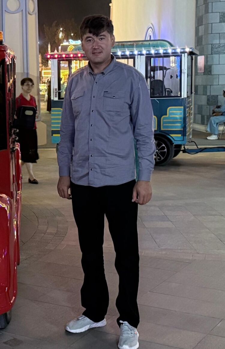  ,   Buston, 28 ,   ,   