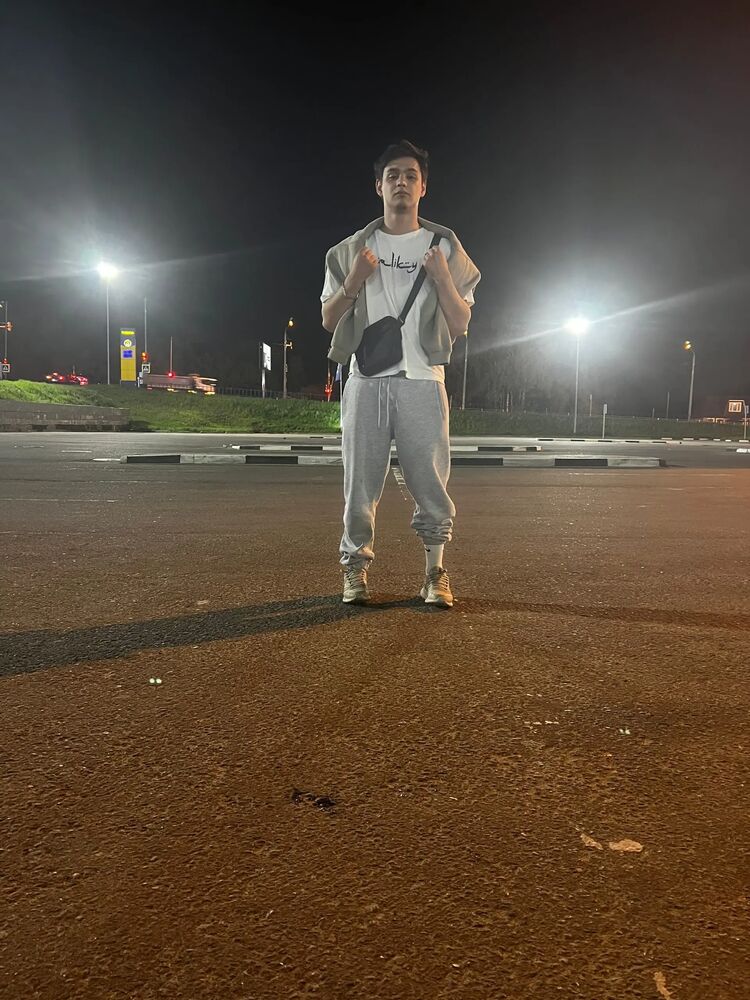  44088306  , 22 ,    