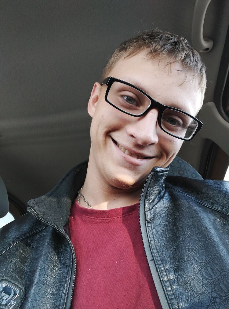  ,   Vladislav, 26 ,   ,   