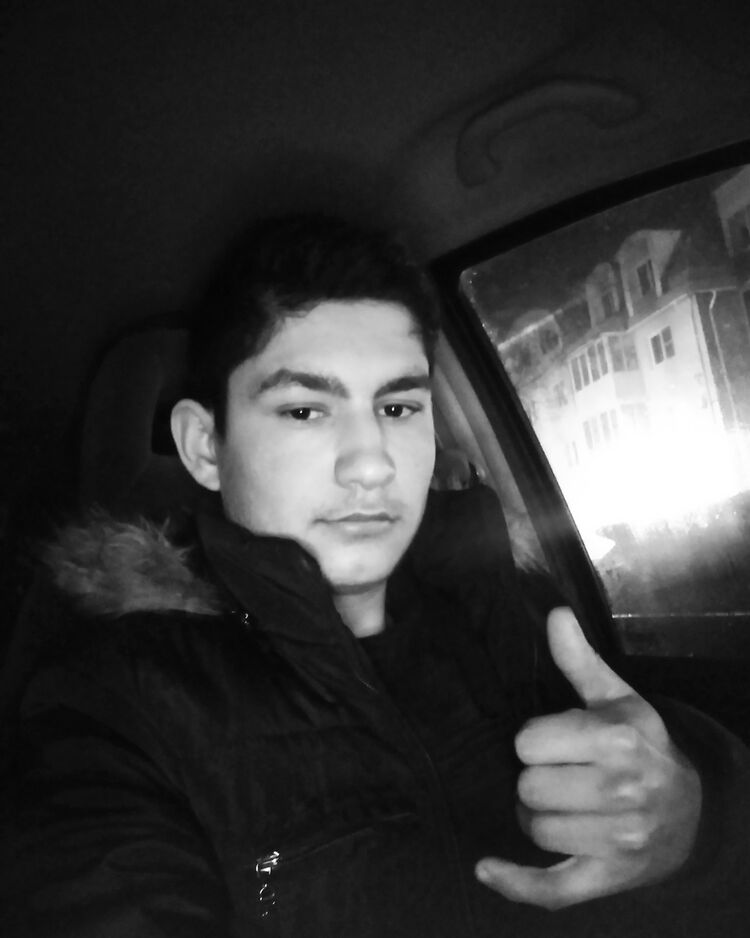  -,   Shoxrux, 25 ,   ,   , c 