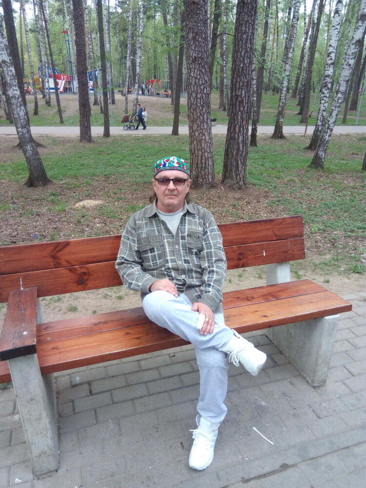  8814146  Sergey, 69 ,    