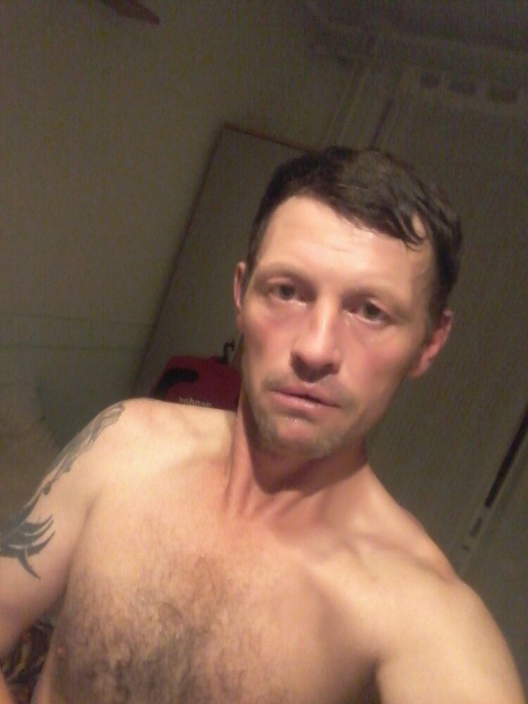  ,   Kosty, 45 ,   