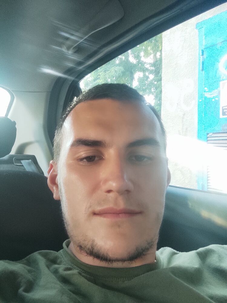  Leixlip,   Valeriu, 27 ,   ,   