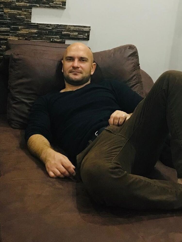  ,   Denis, 36 ,   ,   , c 