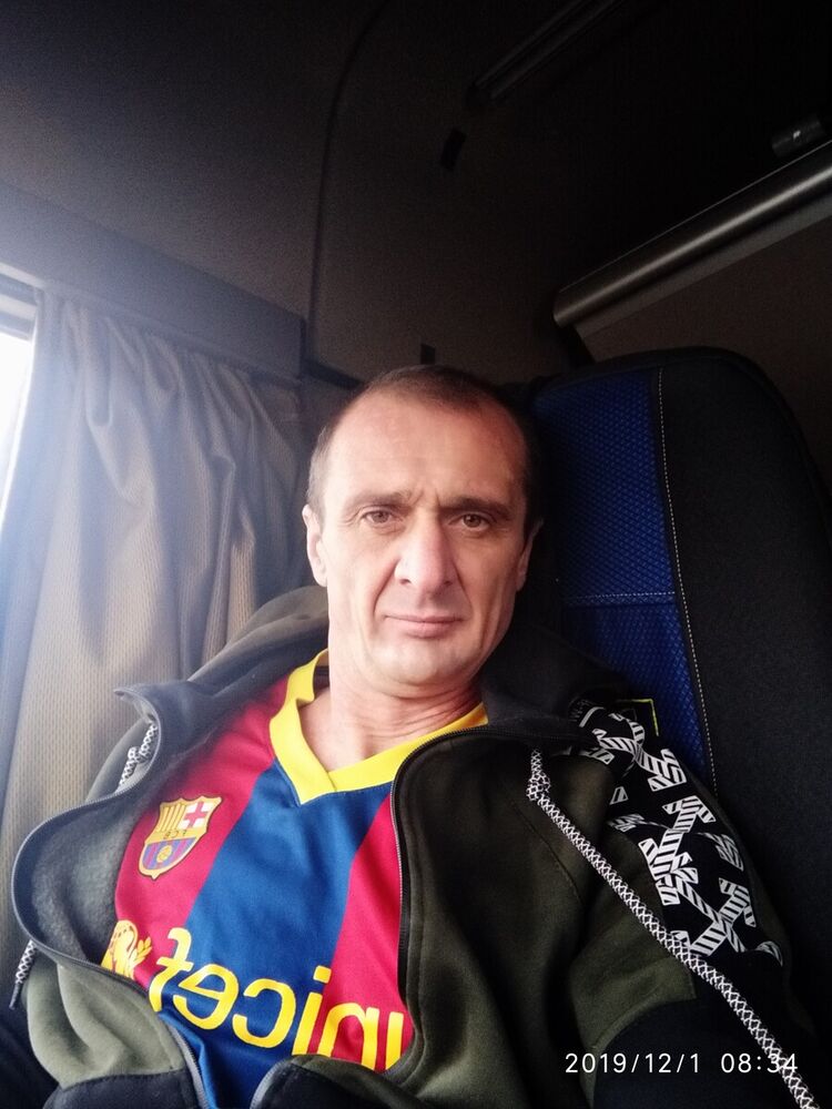  20014546  Kostya, 49 ,    