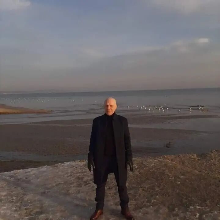  52220356  Sergey, 55 ,    