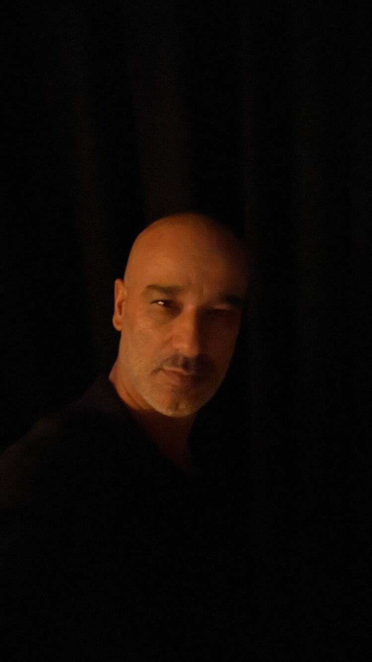  48157596  Rudi, 44 ,    