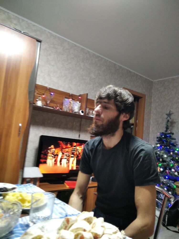  41051676  , 39 ,    