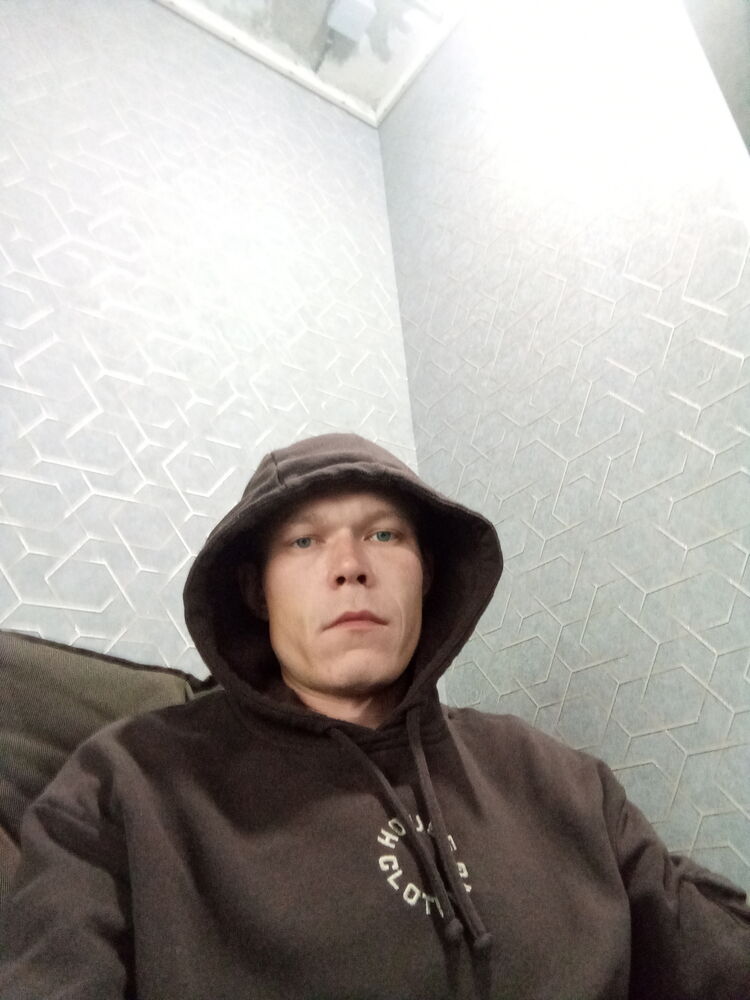  37720436  Savva, 34 ,    