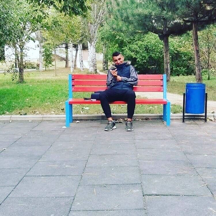  18085616  Costea, 28 ,    