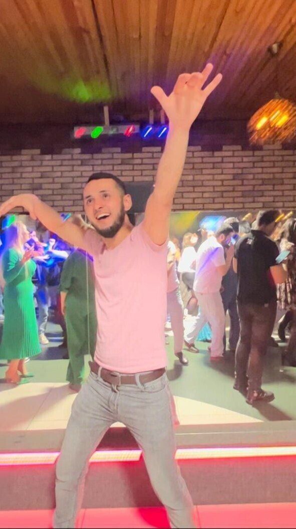  54779166  Doston, 31 ,    