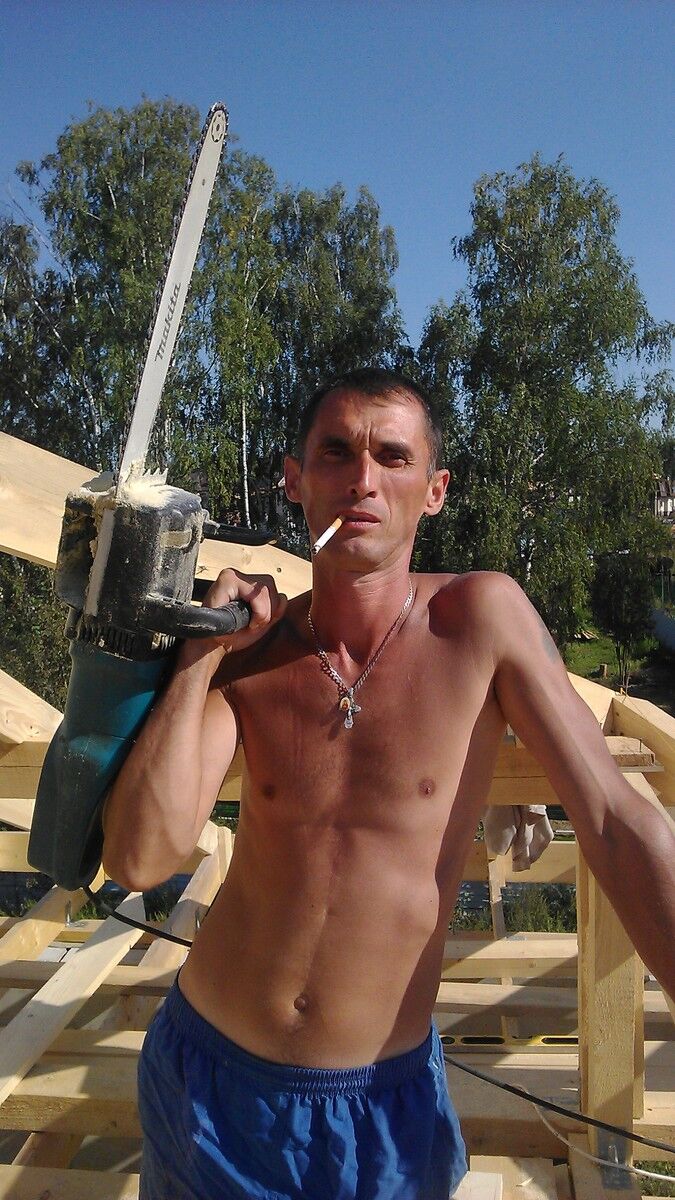  6432636  GARIK, 49 ,    