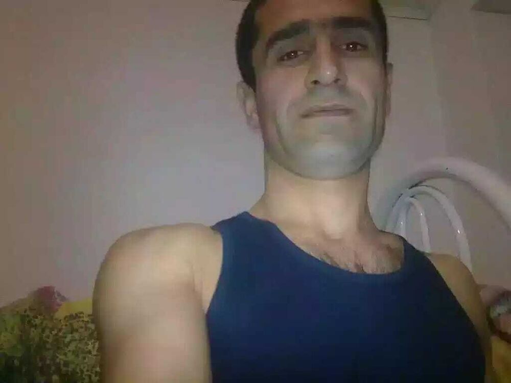  46953666  , 40 ,    