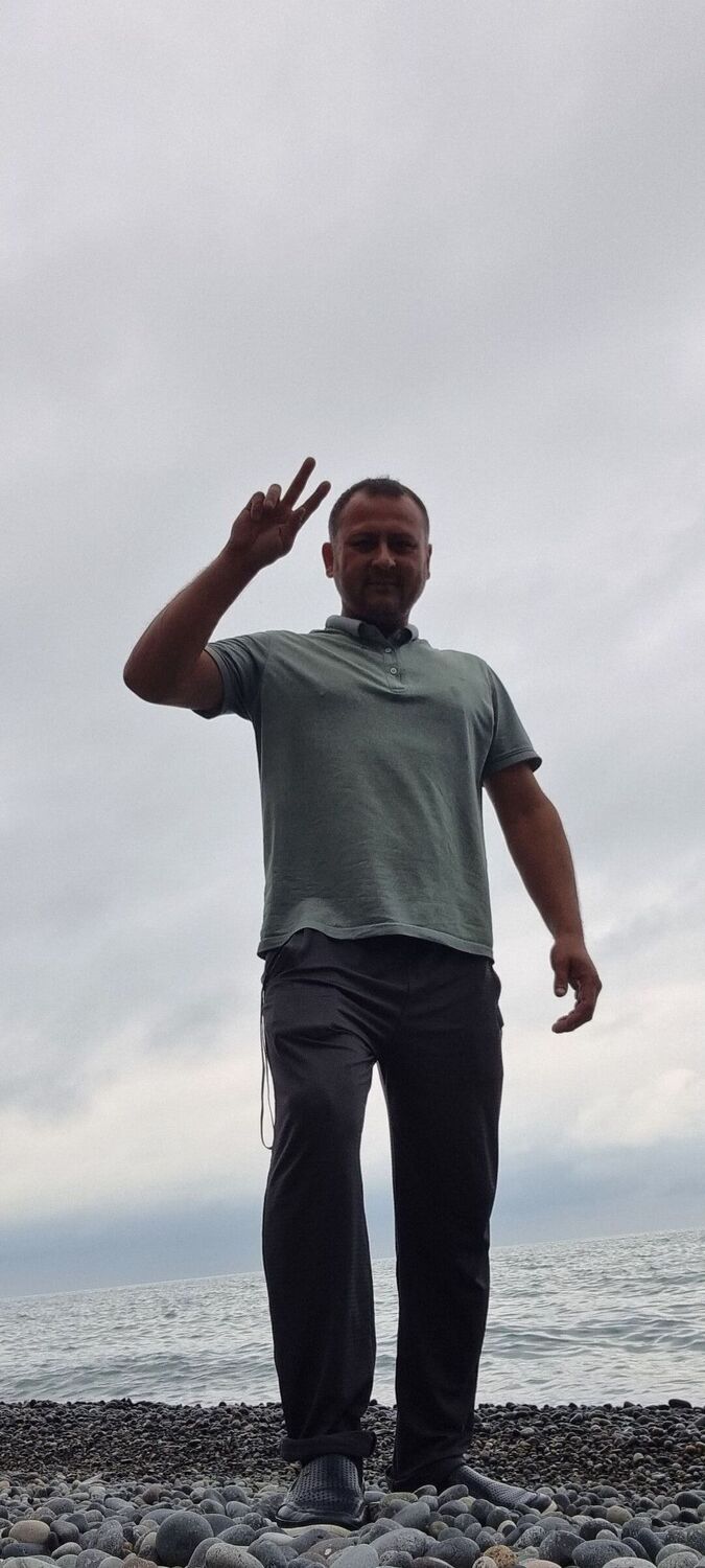  36227616  ALISHER, 43 ,    
