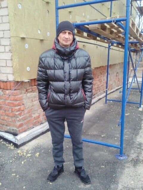  18077766  Boris, 47 ,    