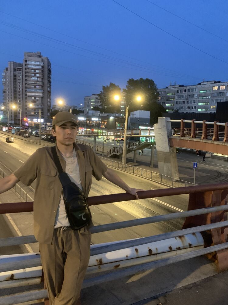  53805106  Raul, 20 ,    -