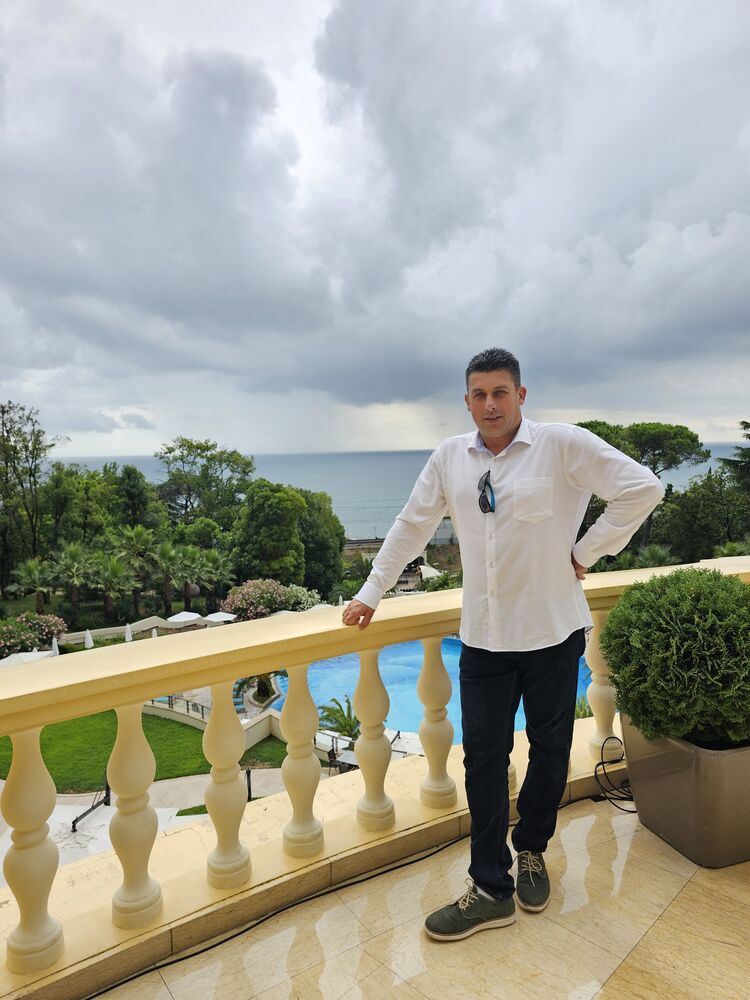  49001266  , 41 ,    Bihac